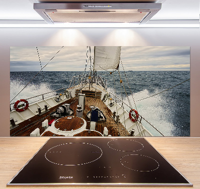 Keuken achterwand Een zeilboot op zee
