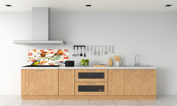 Glazen achterwand keuken Naaldhoutbomen en vogels