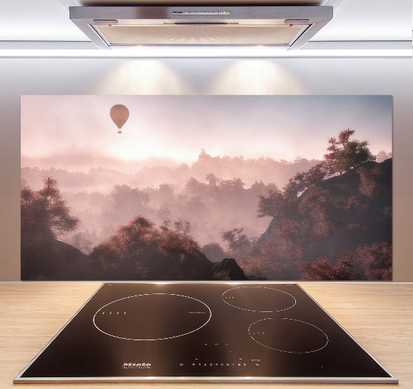 Glazen achterwand keuken Ballonvaart boven het bos