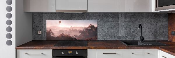 Glazen achterwand keuken Ballonvaart boven het bos