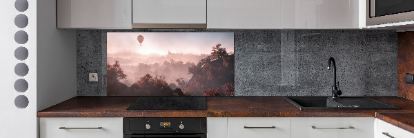 Glazen achterwand keuken Ballonvaart boven het bos