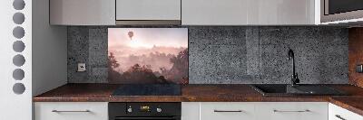 Glazen achterwand keuken Ballonvaart boven het bos