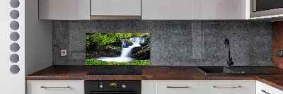 Glazen achterwand keuken Waterval in het bos