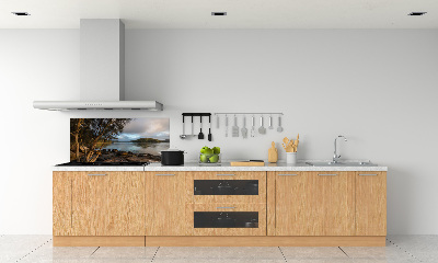 Spatscherm keuken Een boom aan de rivier