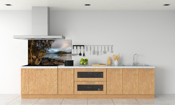 Spatscherm keuken Een boom aan de rivier