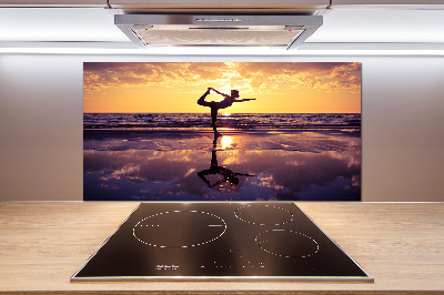 Achterwand keuken Yoga op het strand