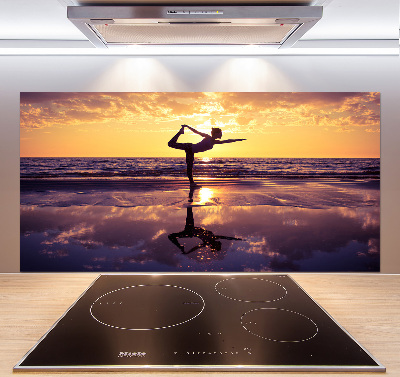Achterwand keuken Yoga op het strand