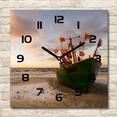 Vierkante glazen wandklok Vissersboot strand