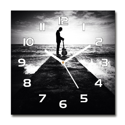 Vierkante glas klok Gitarist op de pier