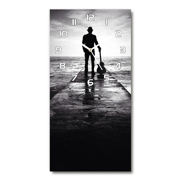 Rechthoekige glazen wandklok Gitarist op de pier