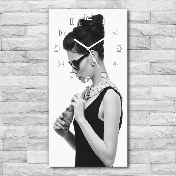 Rechthoekige glazen wandklok Vrouw met bril