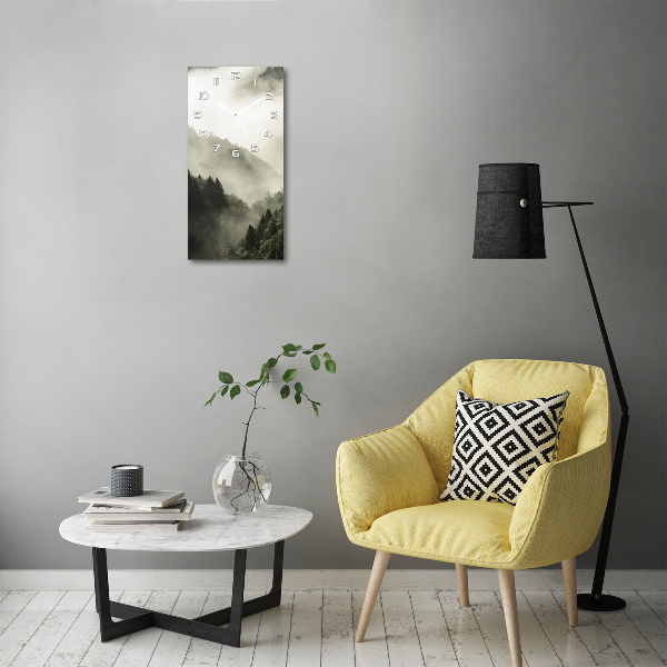 Glazen klok rechthoekige Mist boven het bos