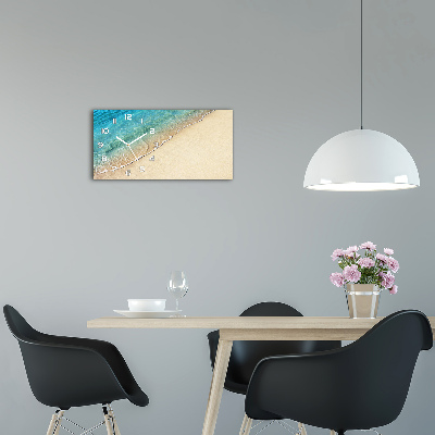 Langwerpige wandklok van glas Een golf op het strand