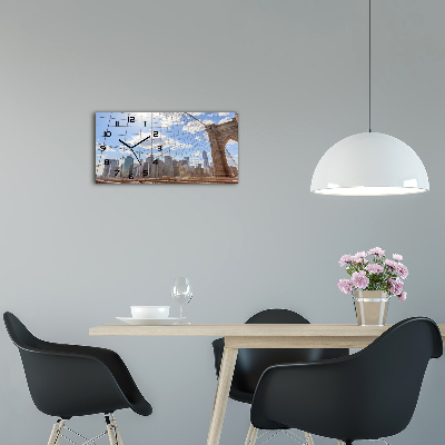 Langwerpige wandklok van glas New York Bridge