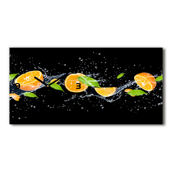 Glazen klok horizontaal Sinaasappels en water