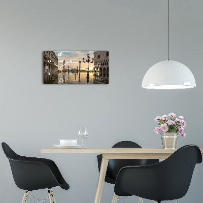 Langwerpige wandklok van glas Venetië, Italië