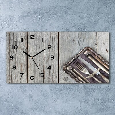 Glazen klok horizontaal Bestek op planken