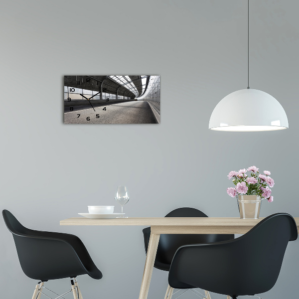 Langwerpige wandklok van glas Weg in de tunnel