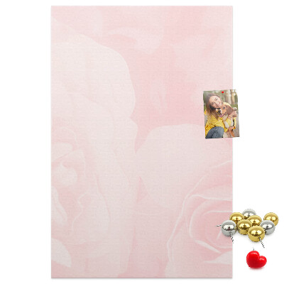 Kurk bedrukken met fijne roze rozen op de achtergrond