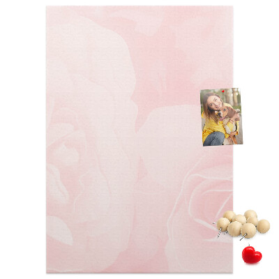 Kurk bedrukken met fijne roze rozen op de achtergrond