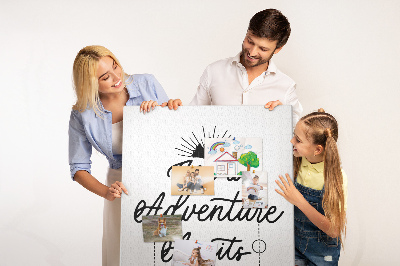 Kurk prikbord met een inspirerende inscriptie over avontuur
