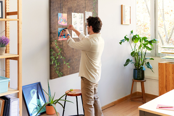 Kurk bedrukken met rustiek hout en groene takken