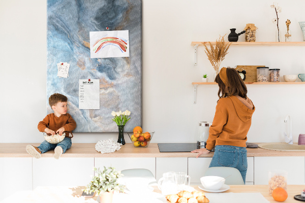 Prikbord van kurk met abstract patroon in blauwe tinten