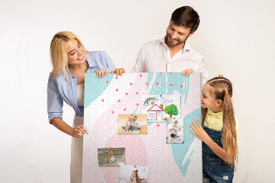 Prikbord van kurk met abstracte stippen in pastelkleuren