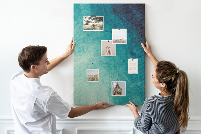 Kurken prikbord met abstract patroon in blauwe tinten
