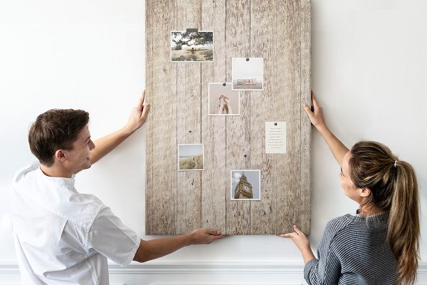 Kurken memobord rustieke plank in natuurlijke tint