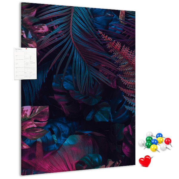 Kurken prikbord met een mysterieuze bosprint in intense kleuren