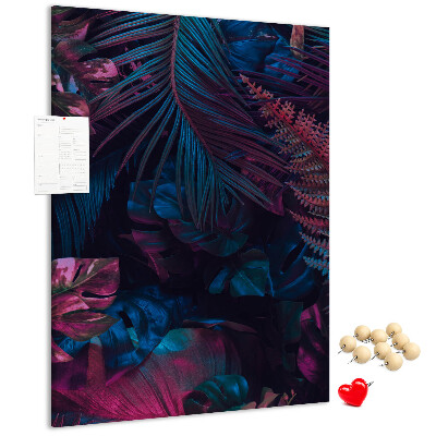 Kurken prikbord met een mysterieuze bosprint in intense kleuren