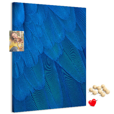 Kurken memobord met de afbeelding Blauwe veren in het zachte licht