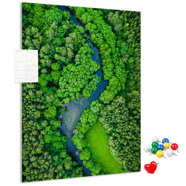Kurken prikbord met een groen landschap met een kronkelende rivier
