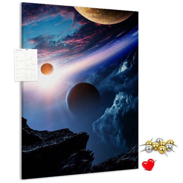 Kurken prikbord met ruimtelandschap met planeten en wolken