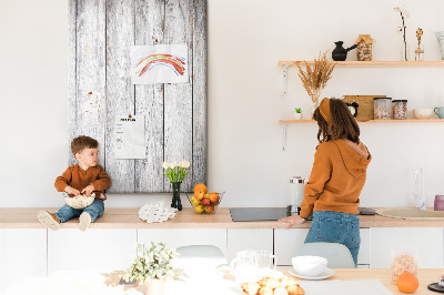Memobord van kurk in grijstinten met een houtlook
