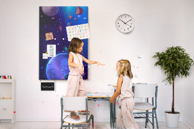 Prikbord van kurk met een ruimtelandschap met planeten en asteroïden