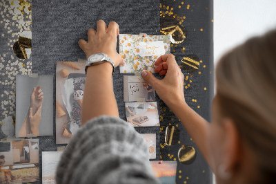 Kurk bedrukken met gouden en zilveren accenten op een zwarte achtergrond
