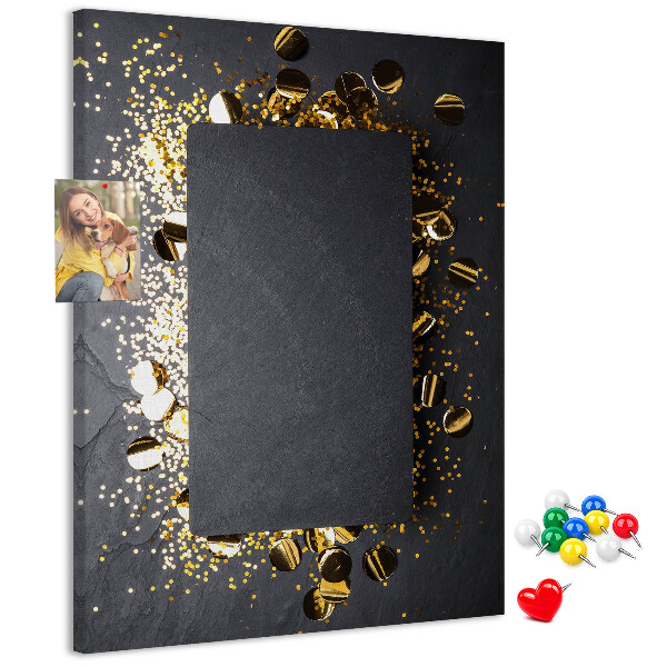 Kurk bedrukken met gouden en zilveren accenten op een zwarte achtergrond