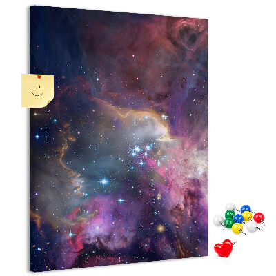 Kurken memobord met een kosmische nevel vol sterren
