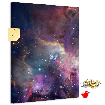 Kurken memobord met een kosmische nevel vol sterren