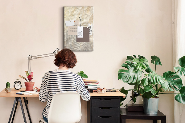 Kurk bedrukken woestijnzand met de delicate schaduw van een blad