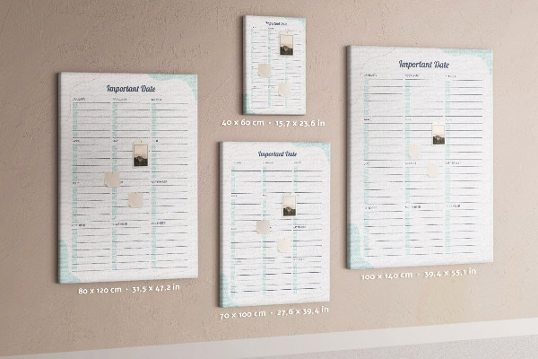 Kurk memobord maandplanner met kleurrijke accenten