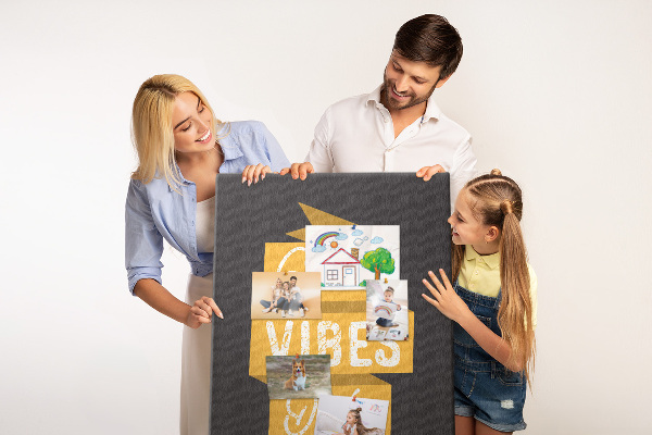 Kurk bedrukken met positieve vibes op een donkere achtergrond