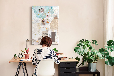 Memobord van kurk met abstracte vormen in delicate kleuren