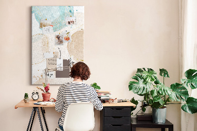 Memobord van kurk met abstracte vormen in delicate kleuren