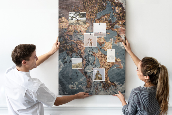 Kurk met bedrukking abstracte golven met een metallic accent