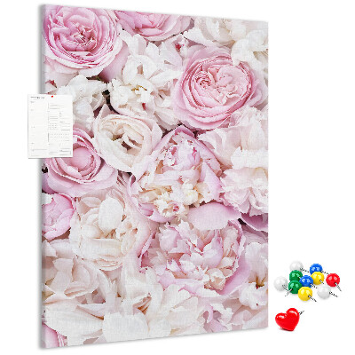 Memobord van kurk met een motief van roze bloemen in een delicate kleurencombinatie