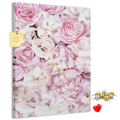 Memobord van kurk met een motief van roze bloemen in een delicate kleurencombinatie