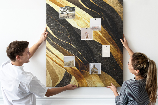 Memobord van kurk met goud en zwartkleurige golvende stofstructuur